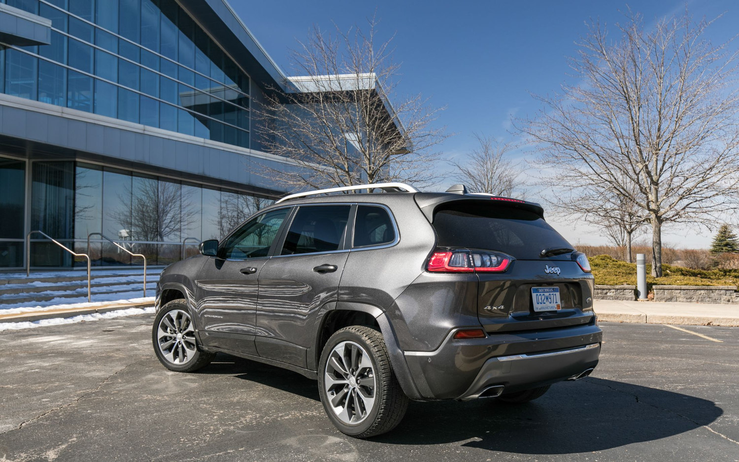 Comparison Jeep Cherokee Trailhawk 2018 vs Jeep Cherokee Limited